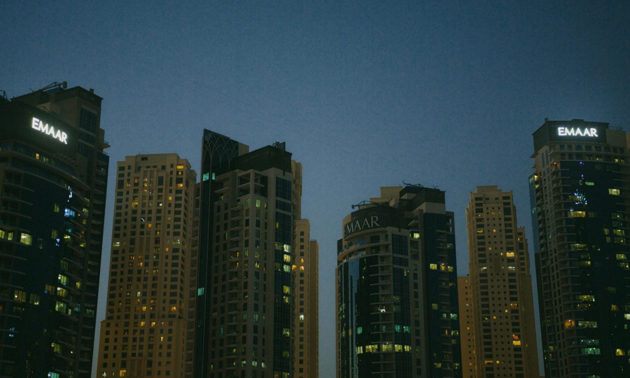 How to Build a Winning Brand Presence in Dubai Without Burning Your Budget